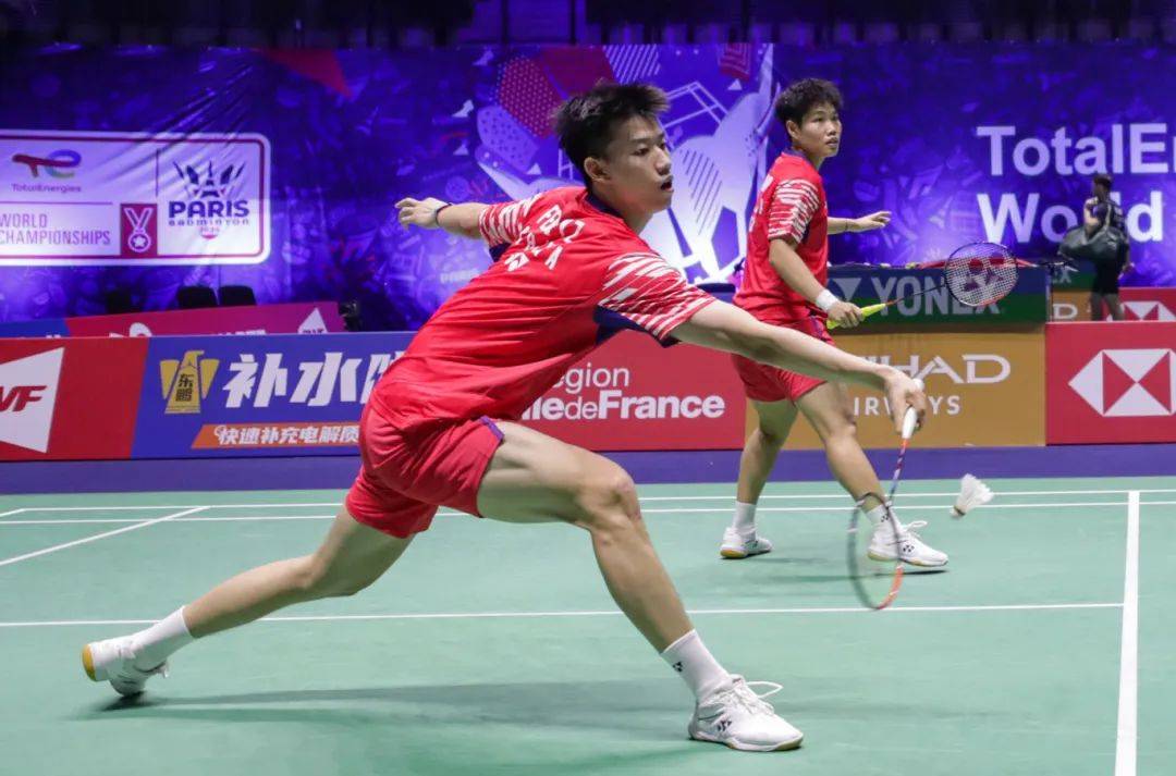 日本羽毛球队鏖战中国羽毛球队,桃田贤斗送出助攻的简单介绍 日本羽毛球队鏖战中国羽毛球队,桃田贤斗送出助攻的简单介绍