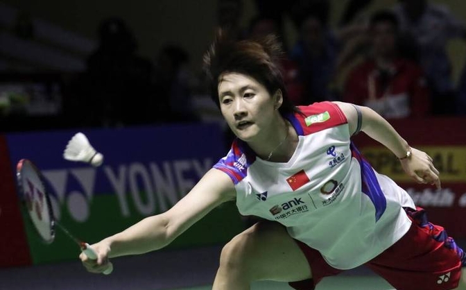 包含中国羽毛球队完胜法国羽毛球队，辛杜惊艳世界的词条