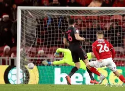 包含富勒姆反击娴熟，大胜对手锦上添花的词条