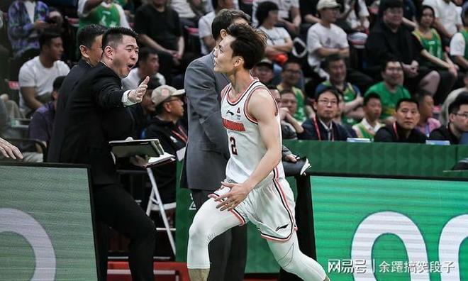 NBA球星热身赛表现抢眼,球迷热情高涨的简单介绍 NBA球星热身赛表现抢眼,球迷热情高涨的简单介绍