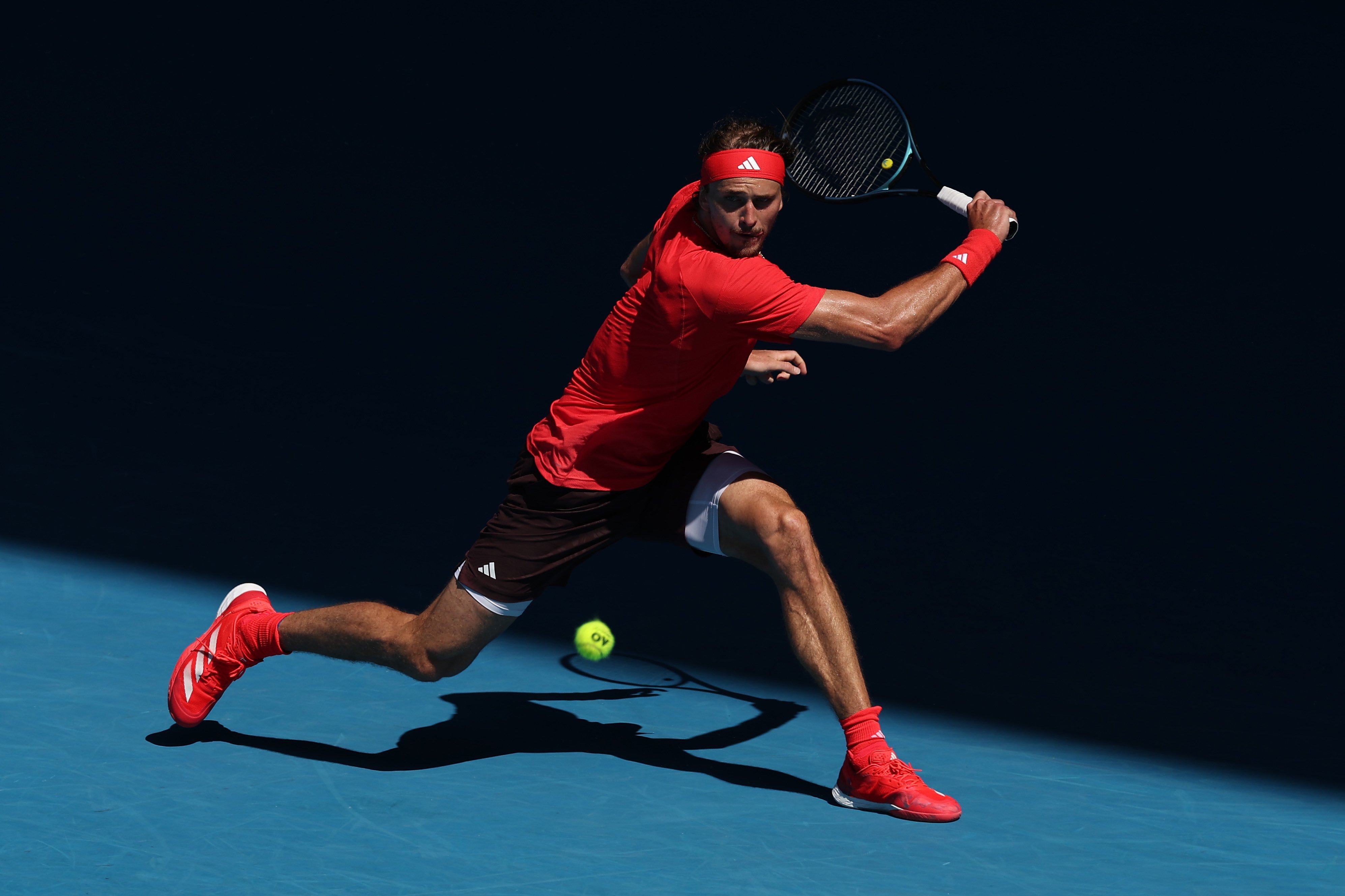 包含欧洲网球队逆转美国网球队，兹维列夫完成帽子戏法的词条