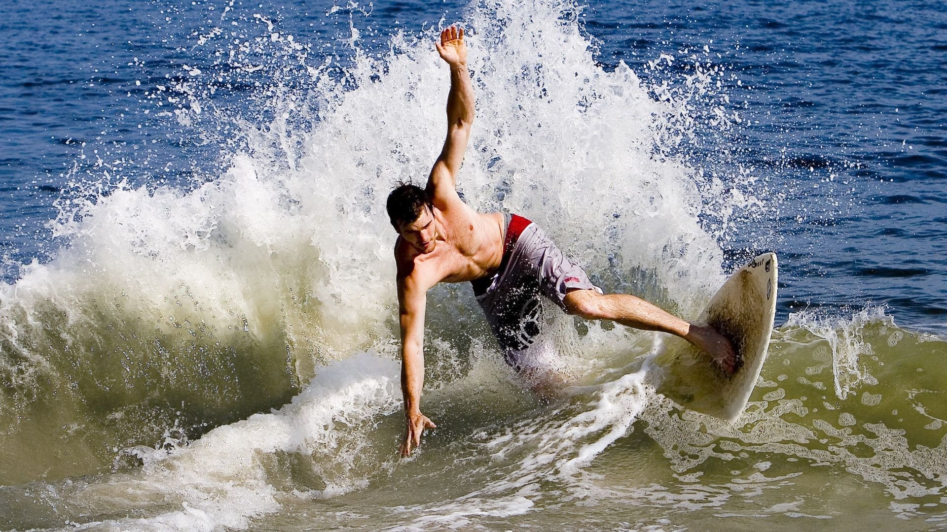 开云APP-世界排名争夺战焦点战，奇才制霸爵士，东部黑马震撼联盟